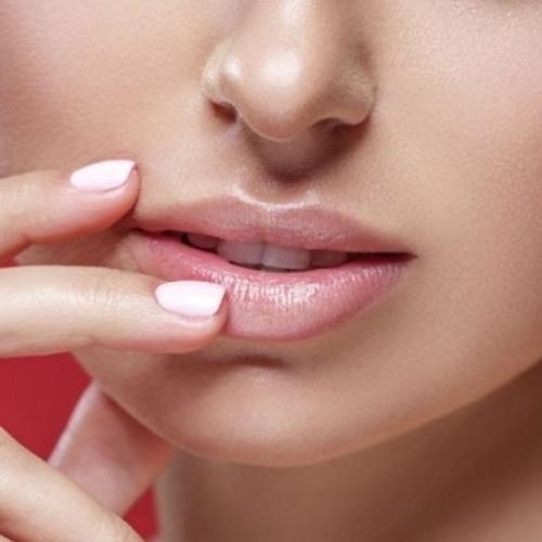Lip Flip ボトックス 福岡天神で唇のヒアルロン酸のおすすめ トータルスキンクリニック
