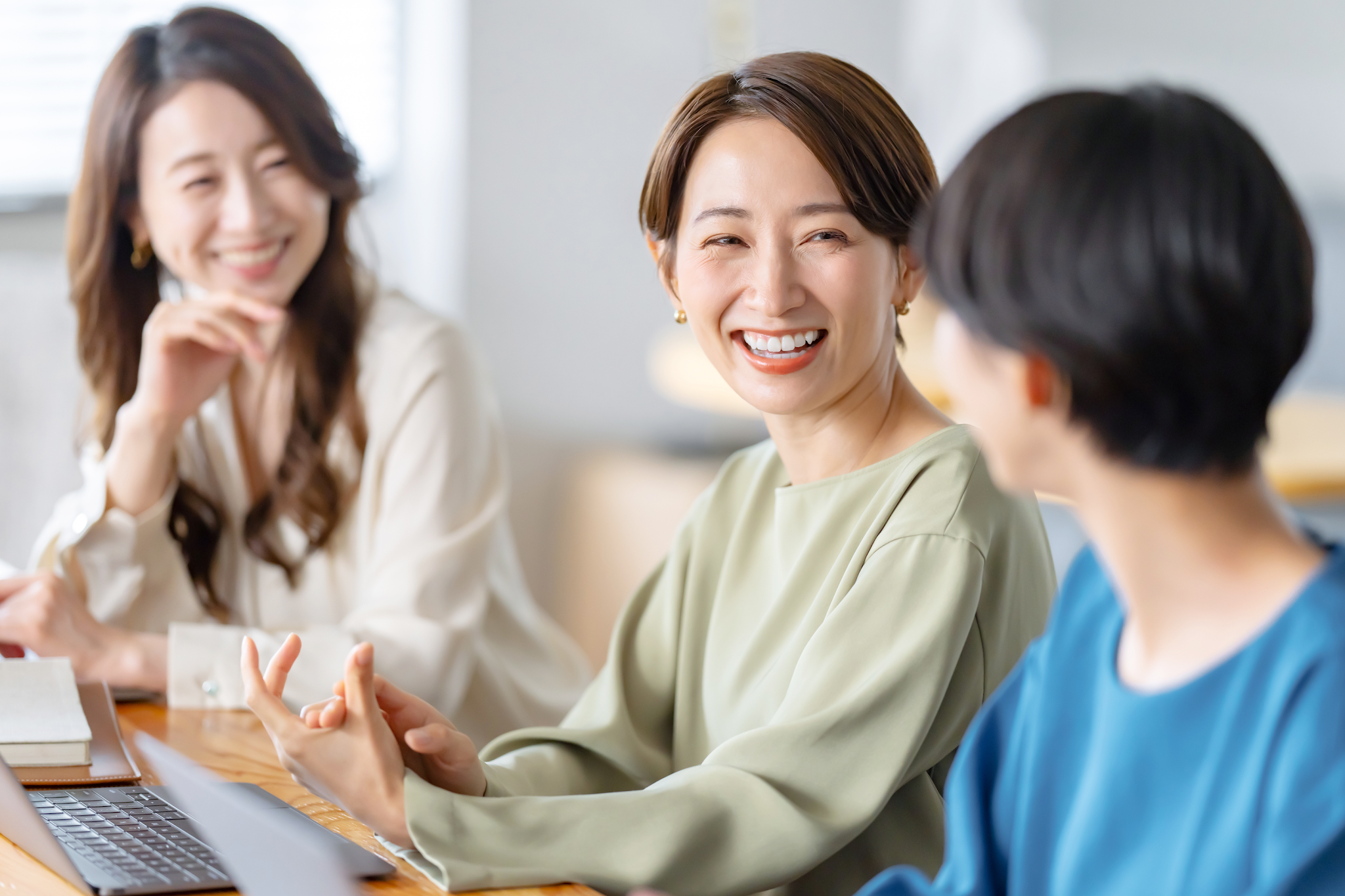 シミ取りのダウンタイムは仕事に影響がある？